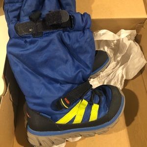 Stride rite winter sneaker boot